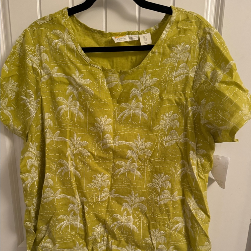 C&C California 100 % linen US size X1 lime colour blouse. Made in India